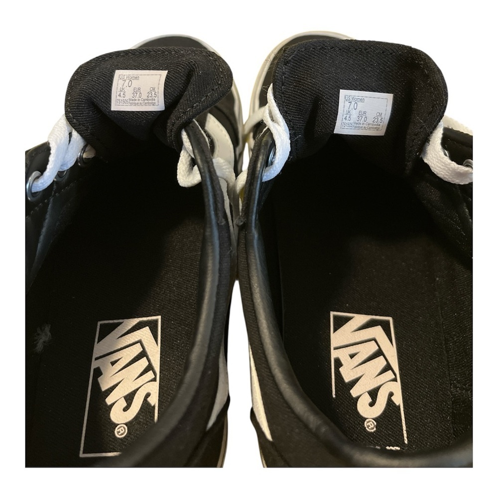 Vans Old Skool Womens Size 7 Black White Skate Sneakers Classic Low Top Shoes - Picture 8 of 8